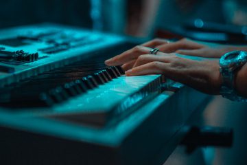 Piano leren spelen op keyboard